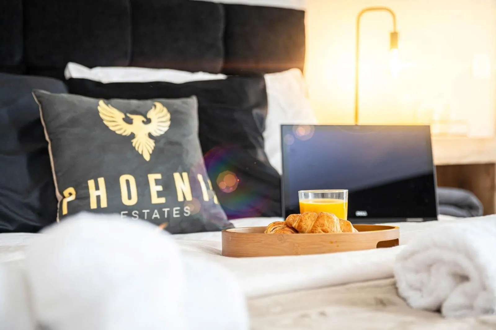 Apartament Penthouse - Canary Wharf - 24 Hr Concierge, Gym, Hot Tub, Sauna, Balcony, Terrace Londyn