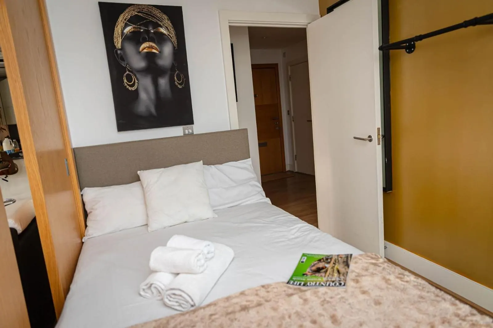 Penthouse - Canary Wharf - 24 Hr Concierge, Gym, Hot Tub, Sauna, Balcony, Terrace Londyn
